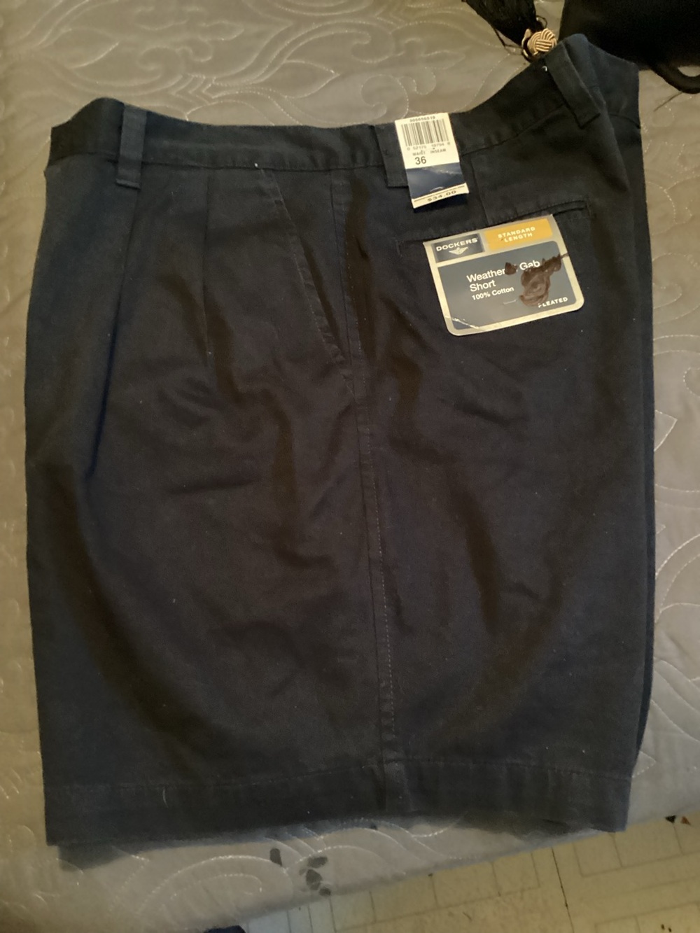 Dockers men’s Gab black shorts, size 36, NWT